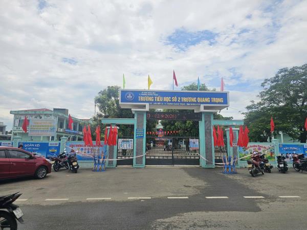 Cháy trường tiểu học ở Quảng Ngãi, Phó Hiệu trưởng tử vong