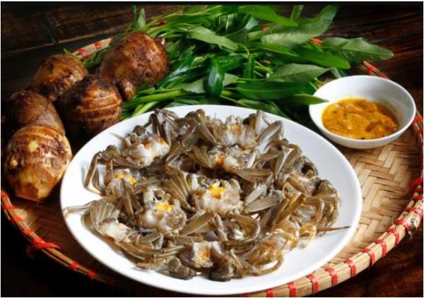 Rạm tháng Tám trên dòng sông quê