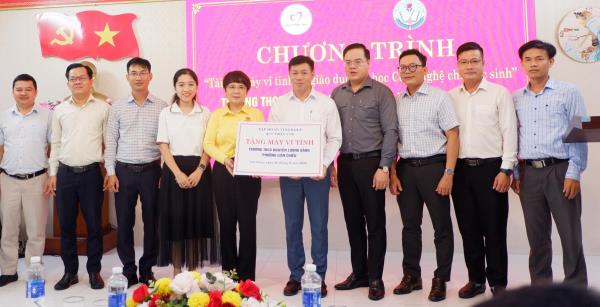 Năm học 2026-2027, Quỹ Thiện Tâm trao tặng 356 bộ máy vi tính cho 17 trường học tại Đà Nẵng