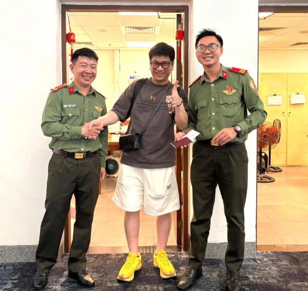 Trả đồng hồ tiền tỷ cho du khách