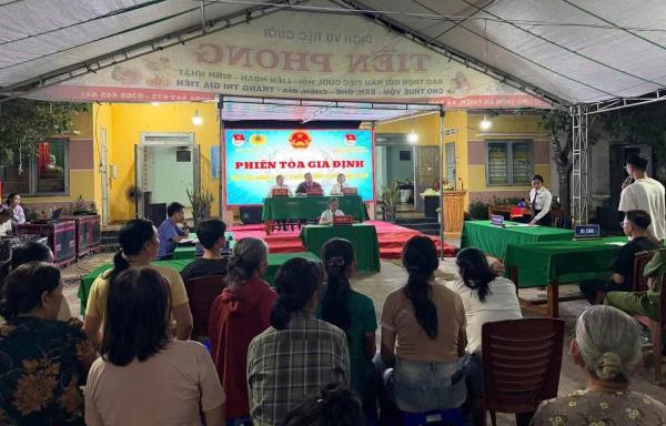 Đưa các quy định pháp luật đến gần hơn với người dân