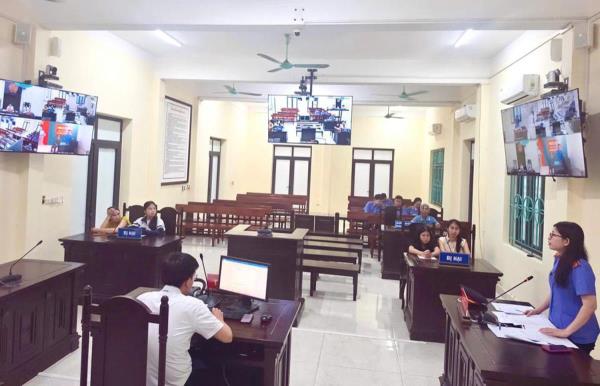 Xét xử kẻ cướp trên đường đê
