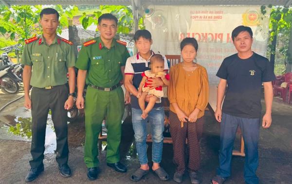 Xuyên đêm tìm cháu bé đi lạc