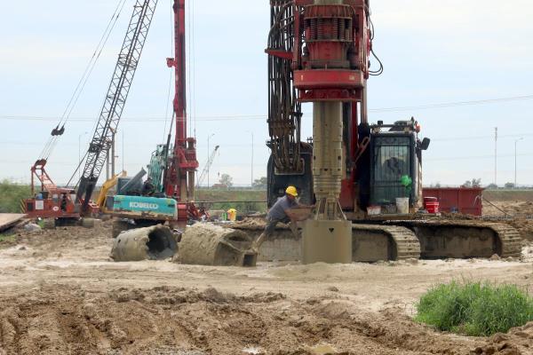 Tăng tốc thi công trên công trường cao tốc Quy Nhơn - Pleiku