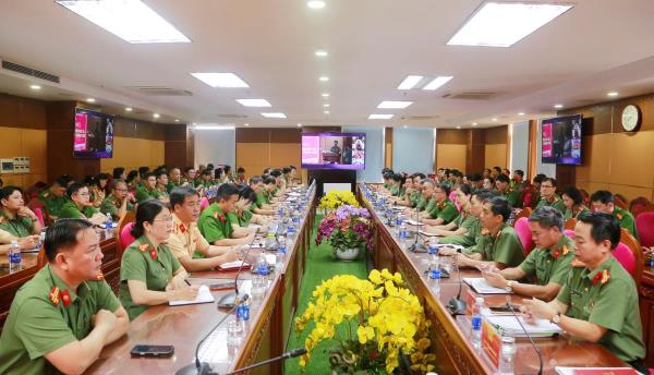 Bồi dưỡng nghiệp vụ cho 385 cán bộ làm công tác kiểm tra, giám sát và kỷ luật của Đảng trong Công an TP Đà Nẵng