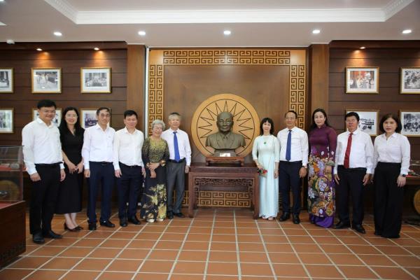 Lãnh đạo TP Đà Nẵng dâng hoa, dâng hương tưởng niệm đồng chí Võ Chí Công