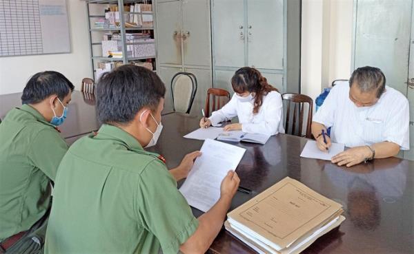 Hai người điều hành nhóm trừ quỷ Bảo Lộc bị phạt hành chính