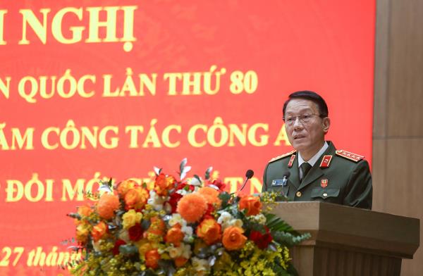 Nêu cao tinh thần cách mạng, gương mẫu đi đầu hoàn thành nhiệm vụ công tác năm 2025