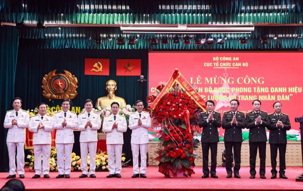 Dấu mốc Anh hùng và trách nhiệm tiên phong trong công tác cán bộ