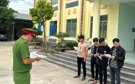 Khởi tố 4 đối tượng gây rối trật tự công cộng