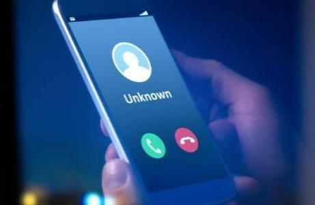 Nữ sinh viên ở Hà Nội bị lừa gần 3 tỷ đồng sau khi nghe một cuộc gọi