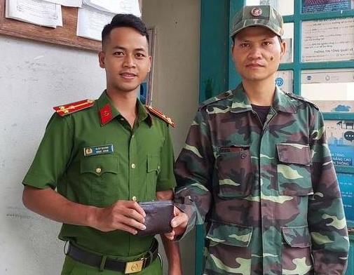 Hành động đẹp của nhân viên bảo vệ rừng