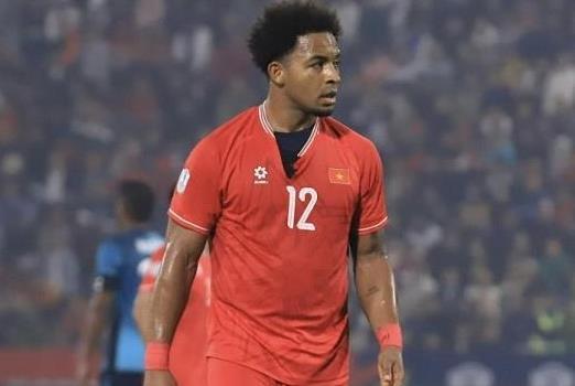 Đấu giá chiếc áo bị rách của Xuân Son