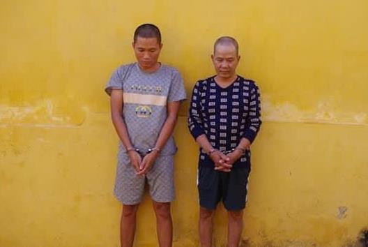 Bắt nhóm mua bán trái phép ma túy liên tỉnh ngụy trang trong kiện quần áo