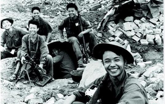 Câu chuyện tác giả và nhân vật bức ảnh Nụ cười Thành cổ