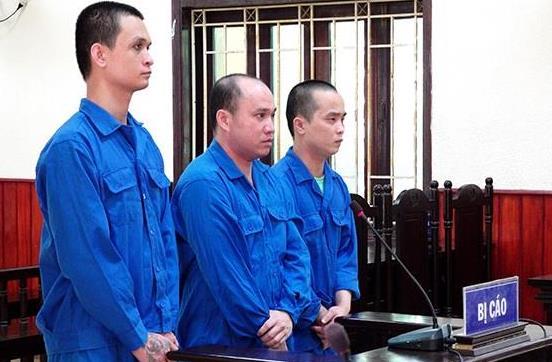 Nhóm con nghiện buôn ma túy lãi 54 năm tù