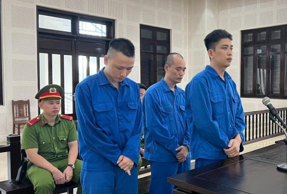 Lĩnh án vì thể hiện anh hùng cứu mỹ nhân