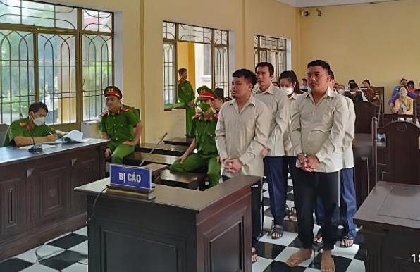 Tăng hình phạt nhóm đầu têu tổ chức bay lắc trong quán karaoke