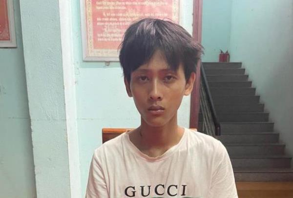 Bắt ma ở cổng chào