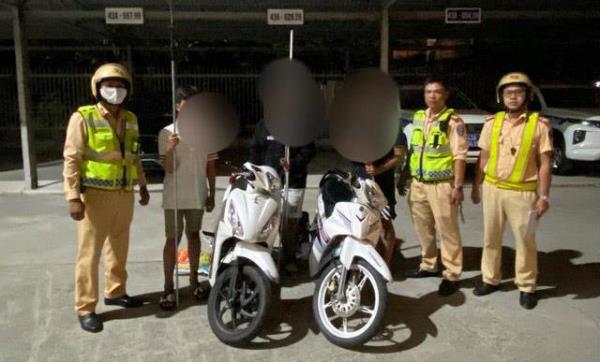 Cảnh báo tình trạng thanh thiếu niên dùng hung khí giải quyết mâu thuẫn (Bài 2: Lỗ hổng gia đình và ngôi nhà anh em trên mạng xã hội)