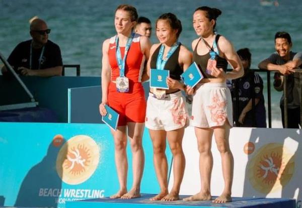 Việt Nam giành 2 HCV , 3 HCB tại giải vô địch vật bãi biển U.17 châu Á 2026