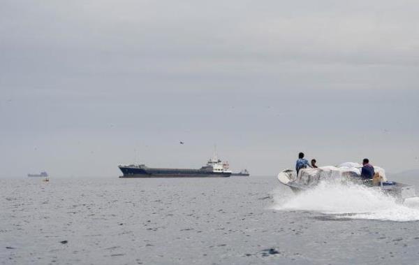 Căng thẳng leo thang tại eo biển Hormuz, rủi ro lan rộng toàn cầu