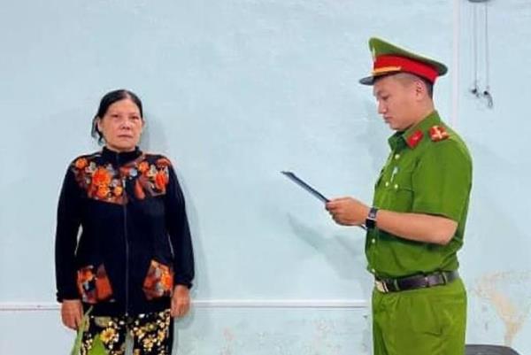 Sa lưới sau 34 năm trốn nã