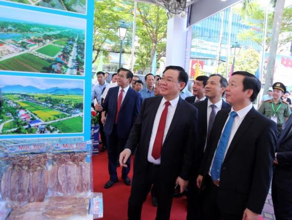 Chủ tịch Quốc hội Vương Đình Huệ: Hà Tĩnh sẽ biến thách thức thành khát vọng phát triển