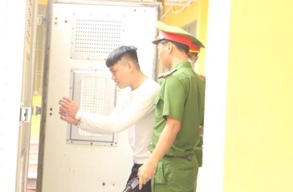 Đâm bạn nhậu trọng thương vì tội sai vặt