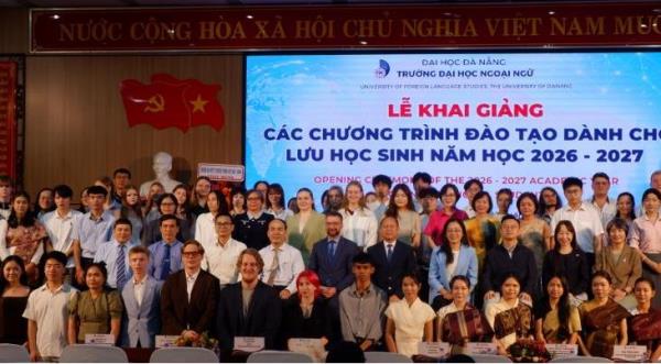 Trường Đại học Ngoại ngữ Đà Nẵng chào đón gần 100 lưu học sinh nhập học