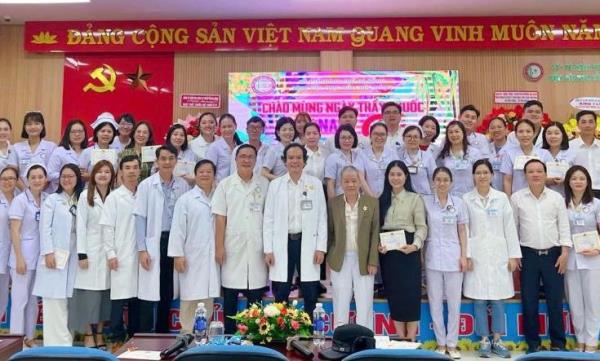 Tôn vinh y, bác sĩ Bệnh viện Phục hồi chức năng Đà Nẵng nhân ngày Thầy thuốc Việt Nam
