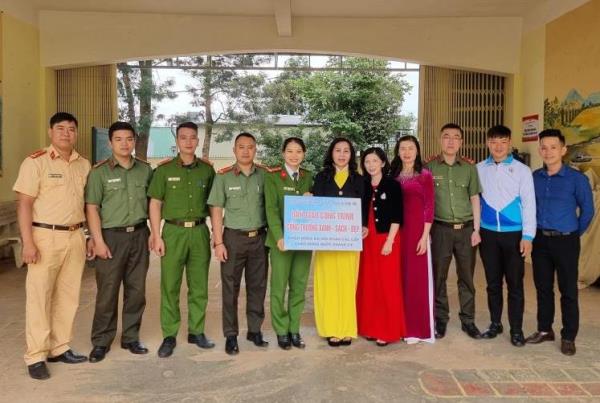 Nữ thủ lĩnh Thanh niên 11 lần hiến máu tình nguyện