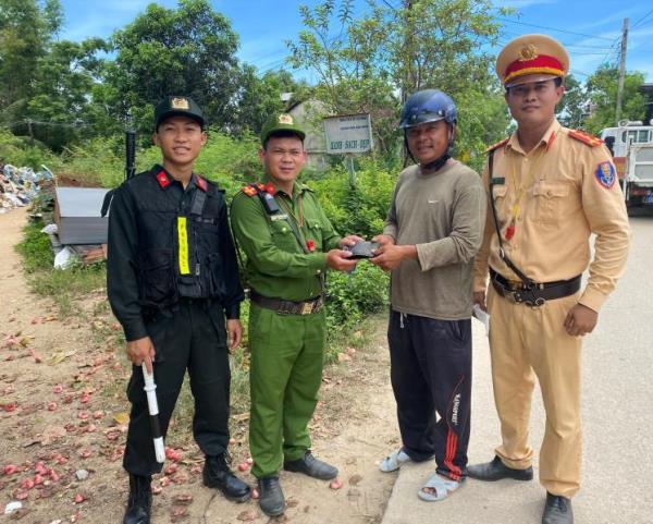 Gương sáng chiến sĩ giữa đời thường