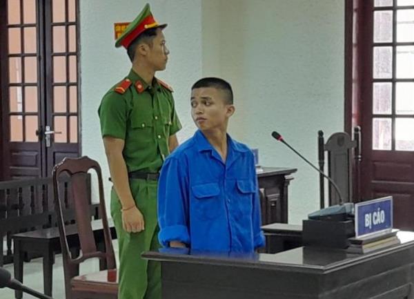 Lôi kéo, dụ dỗ trai bản gieo rắc ma túy