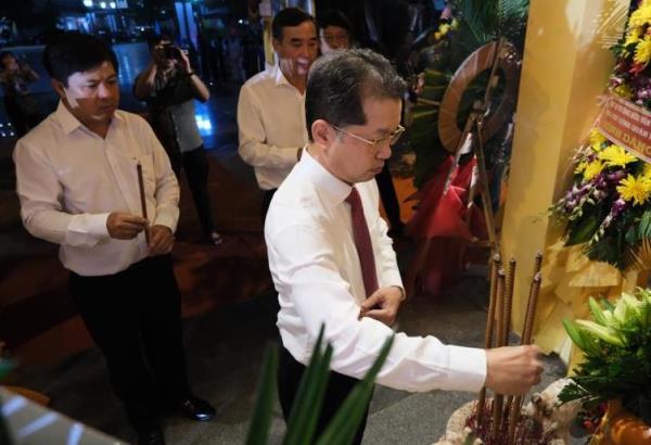 Tưởng niệm các anh hùng nghĩa sĩ nhân kỷ niệm 165 năm Ngày Đà Nẵng kháng Pháp