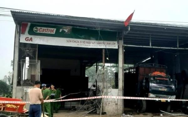 Nổ lớn làm 6 người thương vong
