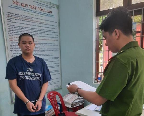 Gây án vì tiếng nẹt pô xe