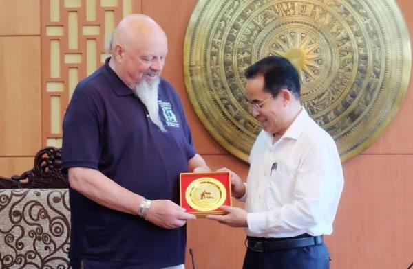 Quảng Nam tăng cường phối hợp với Tổ chức Cựu chiến binh Mỹ tham chiến tại Việt Nam khắc phục hậu quả chiến tranh