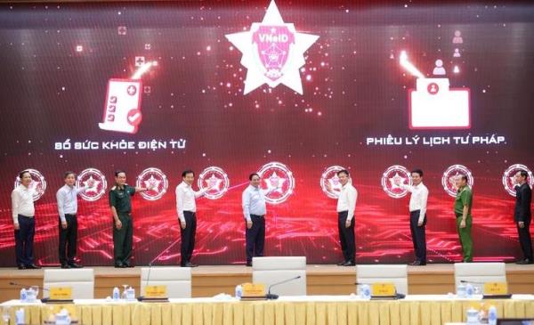 Mở rộng thí điểm sổ sức khỏe điện tử và cấp phiếu lý lịch tư pháp qua VneID trên toàn quốc