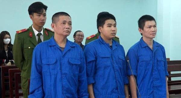 Cặp đôi ăn bay xộ khám