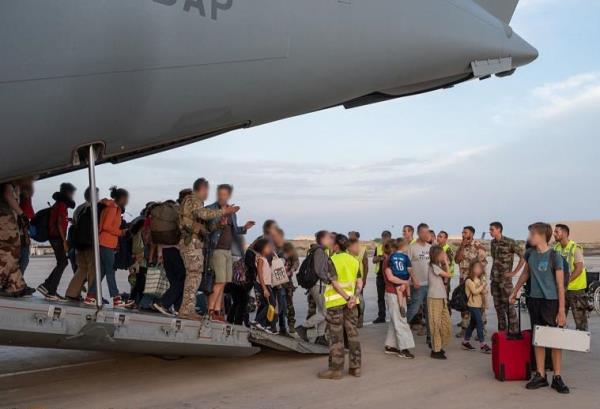 Chạy đua sơ tán công dân khỏi chảo lửa Sudan