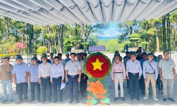 Tháng Bảy - mùa tri ân