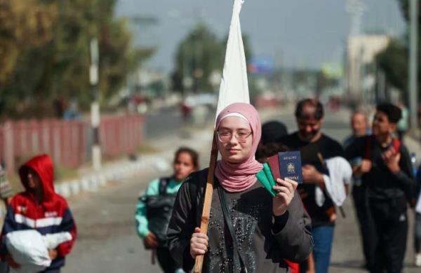 Hàng nghìn người Palestine di tản khỏi Gaza trong tuyệt vọng