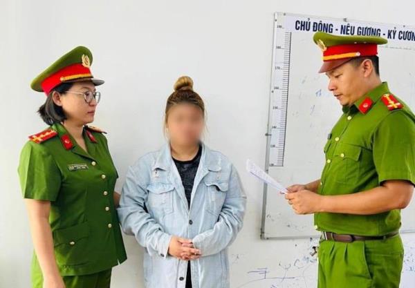 Bắt đối tượng trong đường dây lừa đảo qua mạng