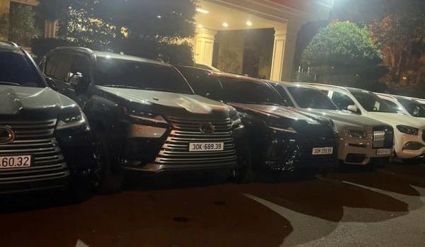 Hà Nội: Thu giữ khối tài sản 500 tỷ đồng của đường dây lừa đảo tiền ảo