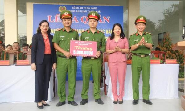 Khen thưởng thành tích chữa cháy và cứu người