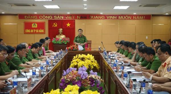 Truy đến cùng nguồn gốc các loại vũ khí, công cụ hỗ trợ của các nhóm thanh thiếu niên sử dụng gây rối trật tự