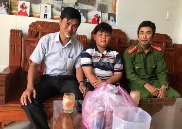 Biểu dương hành động dũng cảm của một học sinh lớp 6 cứu 2 nạn nhân đuối nước