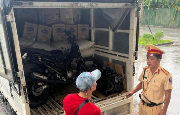 Chở hàng lậu không lọt