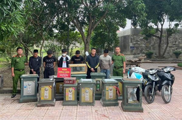 Băng nhóm chuyên thụt két đền, chùa sa lưới